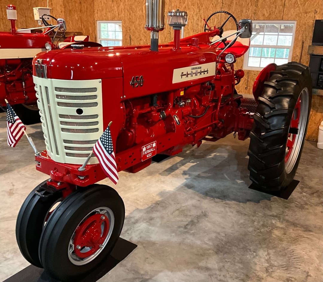 Image of Farmall 450 Primary image