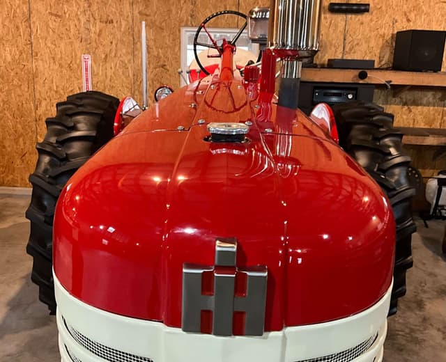 Image of Farmall 450 equipment image 3