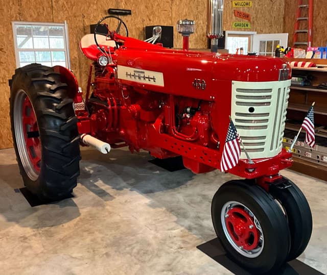 Image of Farmall 450 equipment image 2