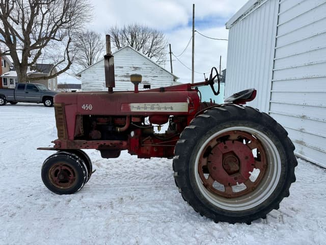 Image of Farmall 450 equipment image 2