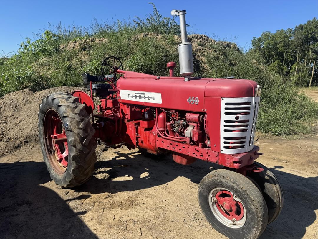 Image of Farmall 450 Primary image