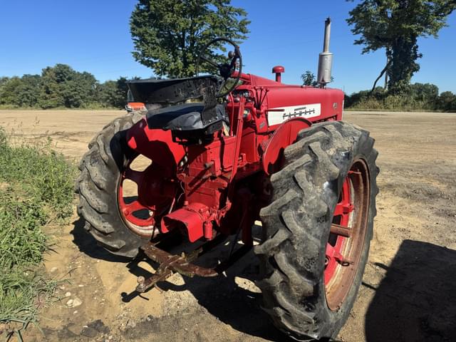 Image of Farmall 450 equipment image 3