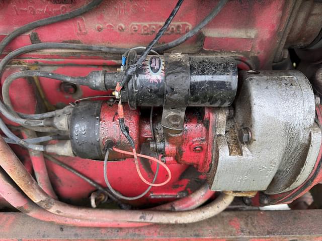 Image of Farmall 450 equipment image 4
