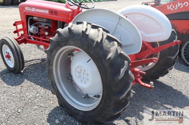 Image of Ford 641 equipment image 3