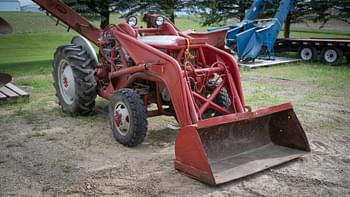 1957 Ford 841 Equipment Image0