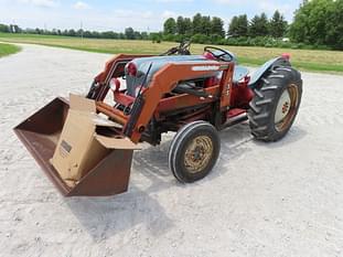 1957 Ford 850 Equipment Image0