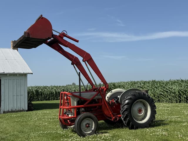 Image of Ford 861 equipment image 1