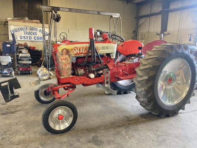 Image of Ford 951 equipment image 1