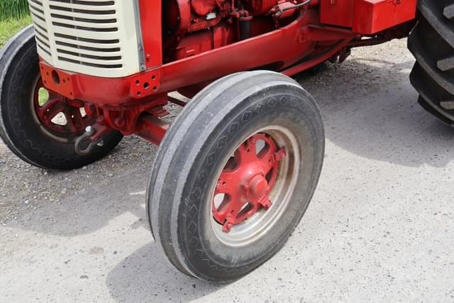 Image of International Harvester 650 equipment image 3