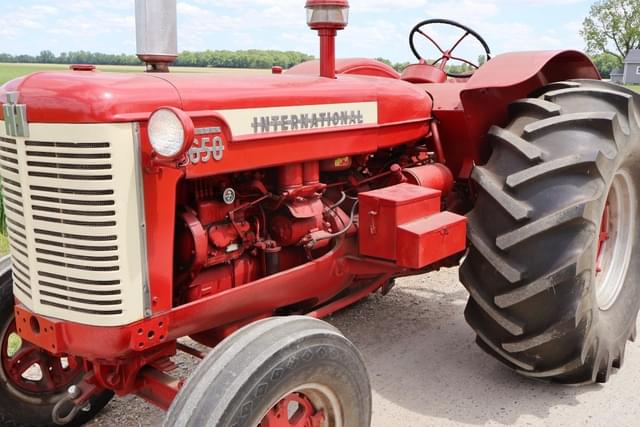 Image of International Harvester 650 equipment image 2