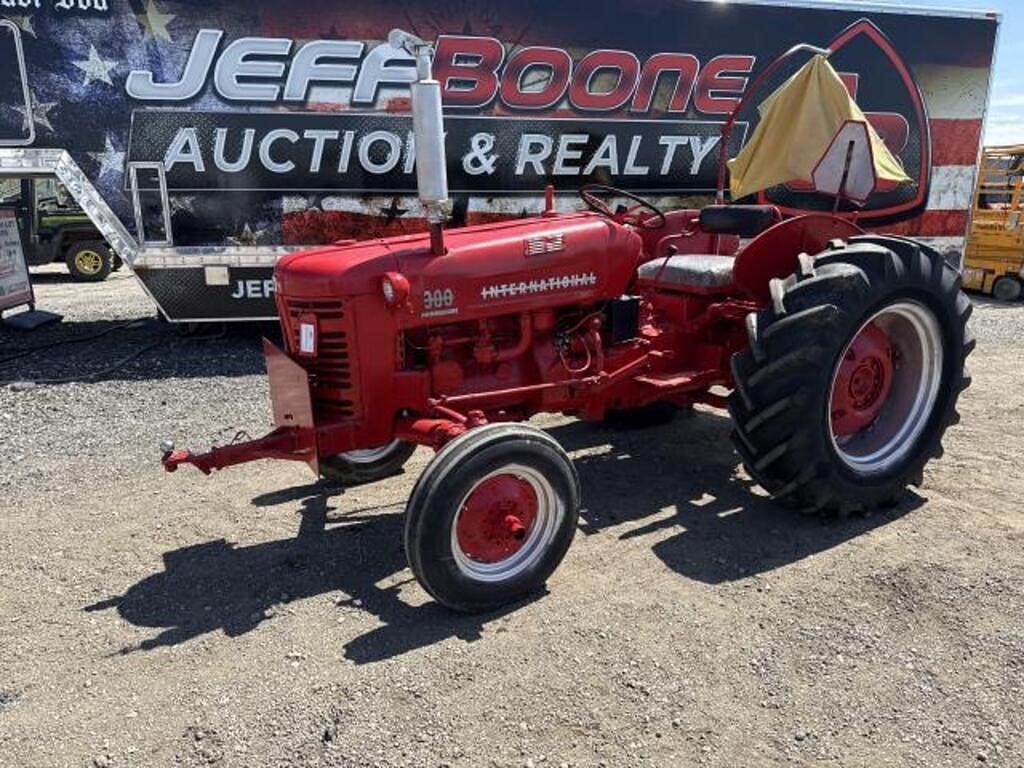 Image of International Harvester 300 Primary image
