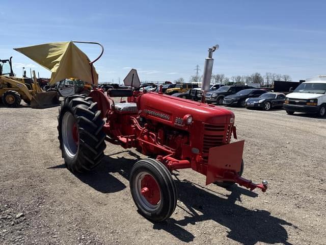 Image of International Harvester 300 equipment image 3