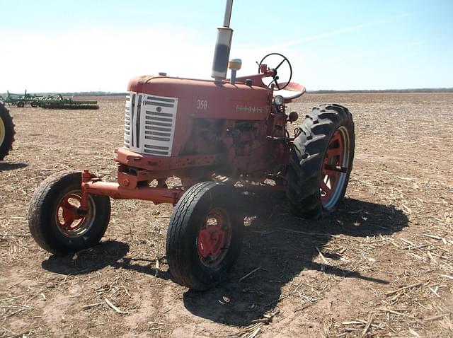 Image of Farmall 350 equipment image 2