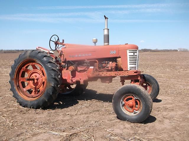 Image of Farmall 350 equipment image 1