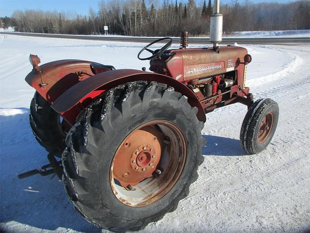 Image of International Harvester 350 equipment image 3