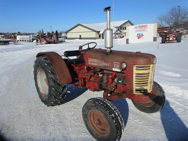 Image of International Harvester 350 equipment image 2