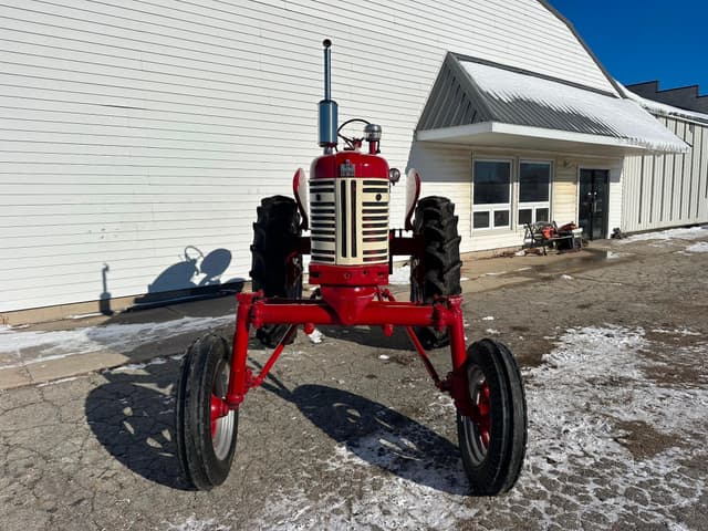Image of International Harvester 350 equipment image 2