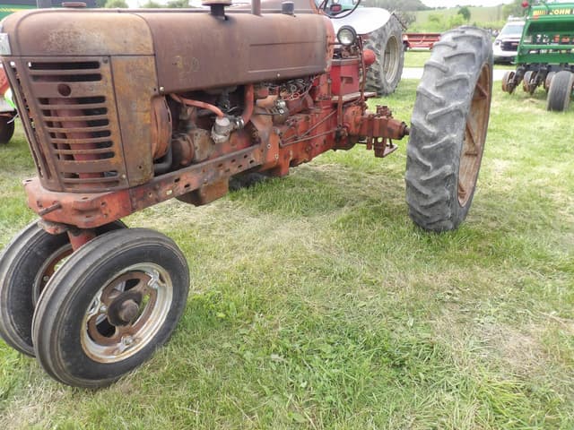 Image of International Harvester 350 equipment image 2
