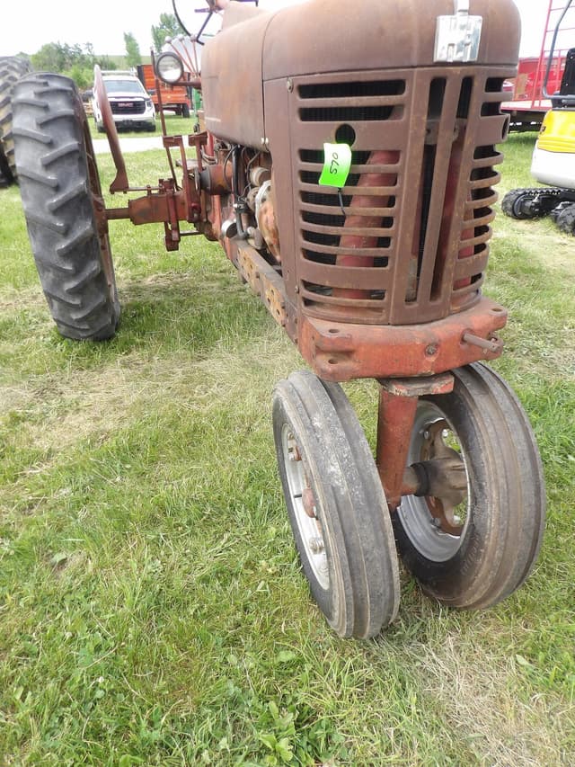 Image of International Harvester 350 equipment image 1