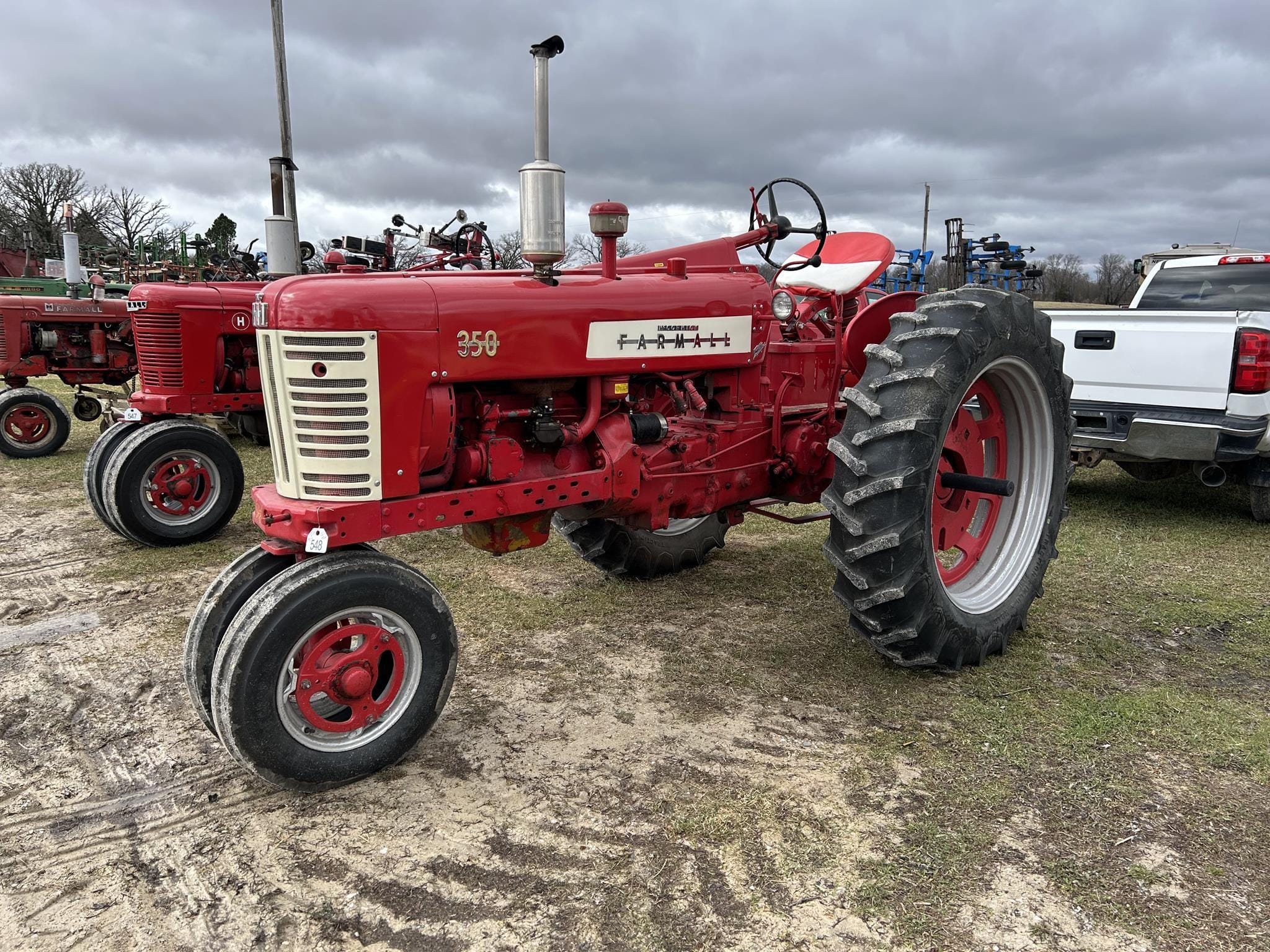 1957 Farmall 350 Equipment Image0