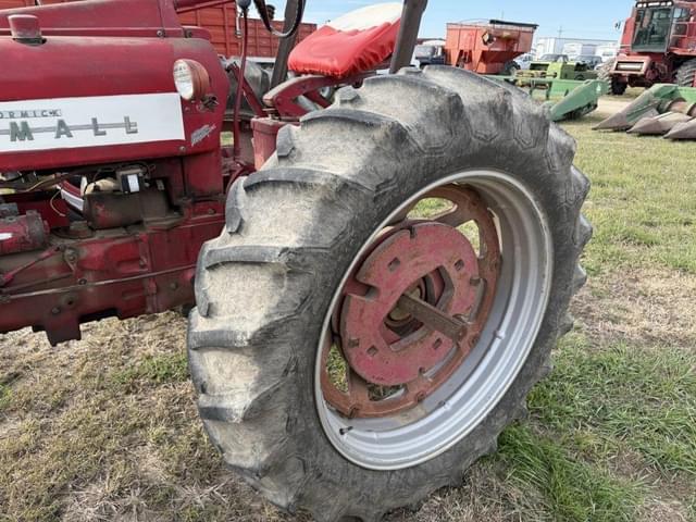 Image of International Harvester 350 equipment image 4