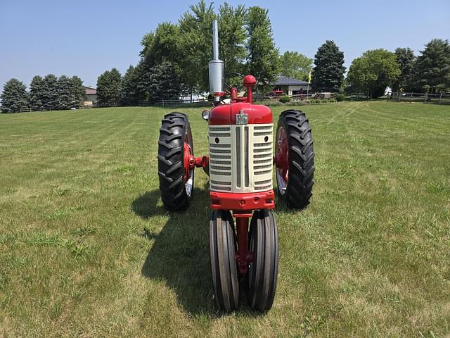 Image of International Harvester 250 equipment image 2