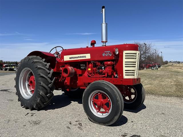 Image of International Harvester 450 equipment image 2