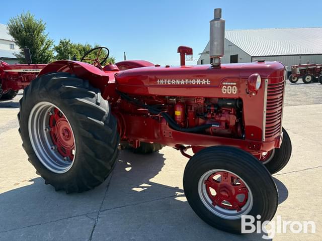 Image of International Harvester 600 equipment image 2