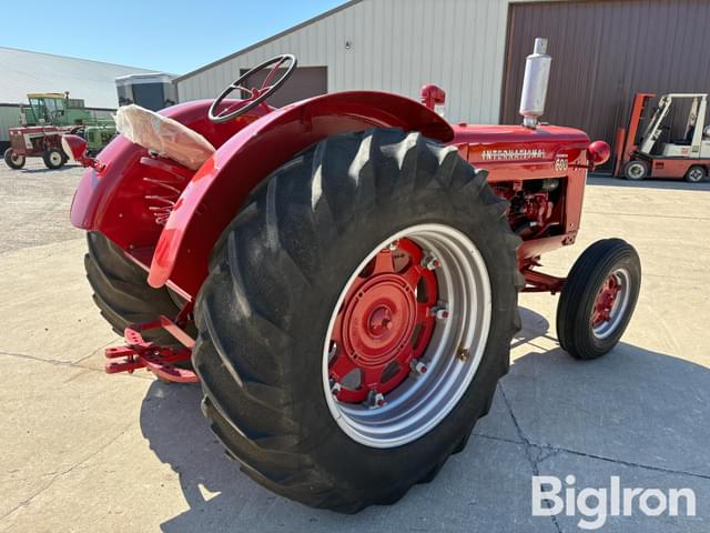 Image of International Harvester 600 equipment image 4