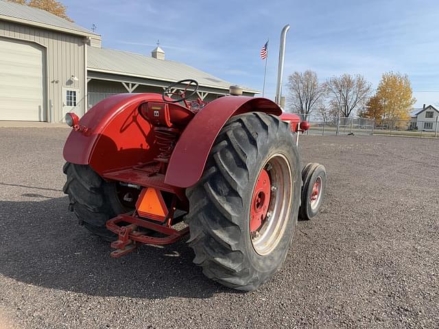 Image of International Harvester 650 equipment image 3