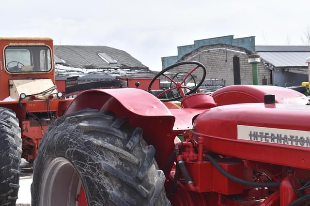 Image of International Harvester 650 equipment image 2