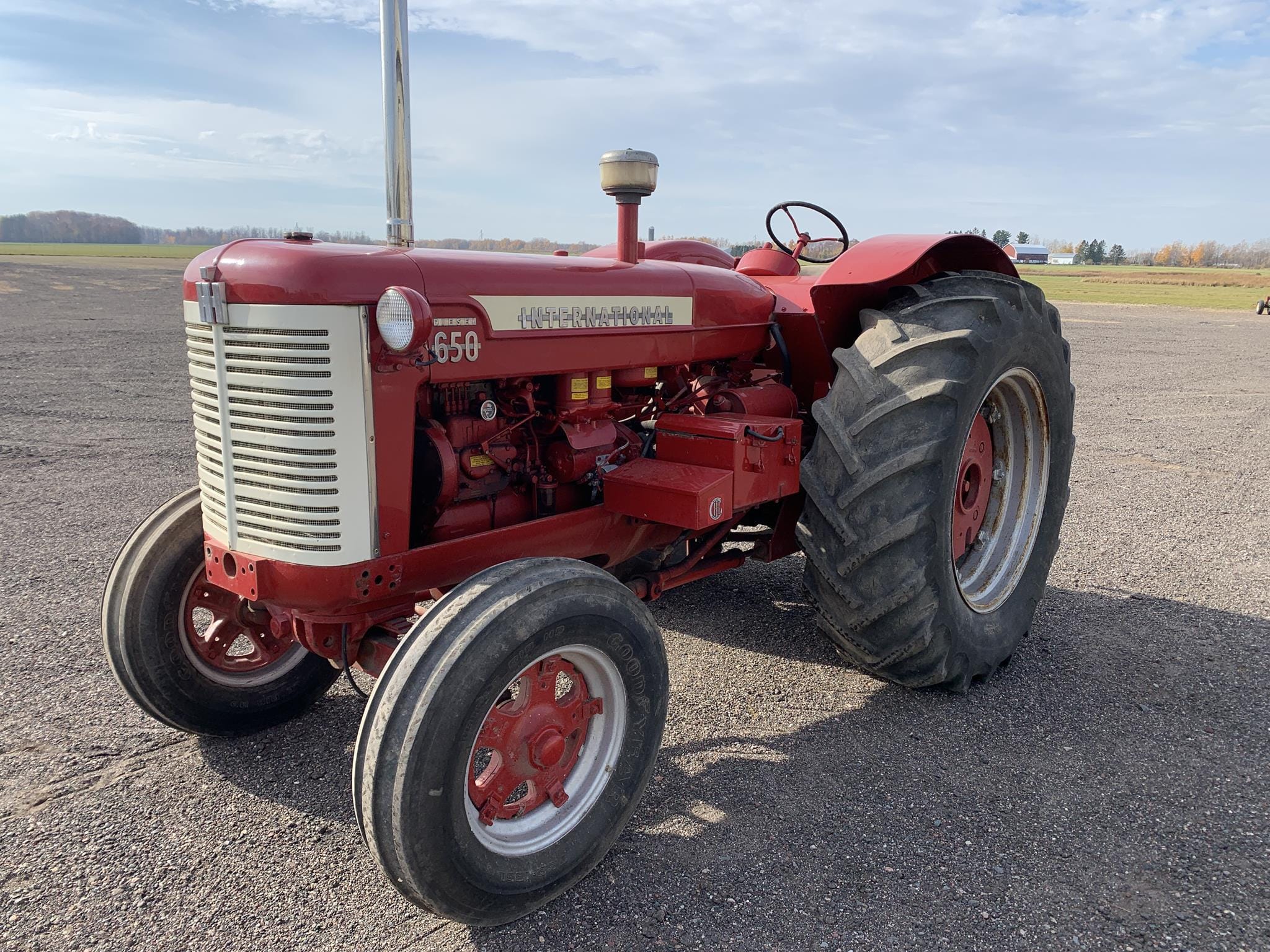 Main image International Harvester 650
