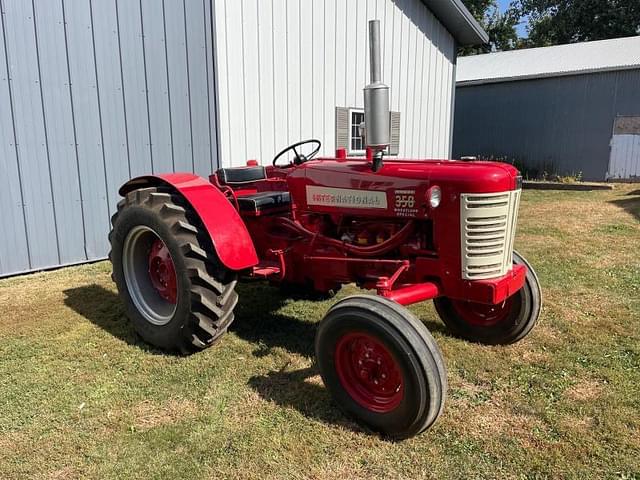 Image of International Harvester 350 equipment image 2