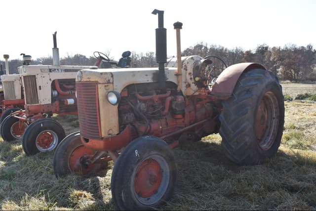 Image of J.I. Case 600 equipment image 2