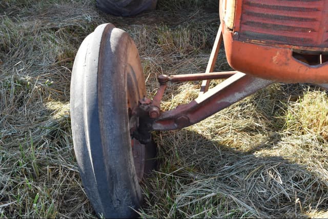 Image of J.I. Case 600 equipment image 4