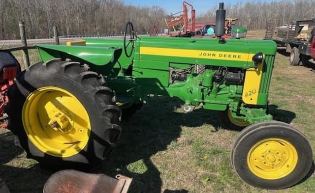 Image of John Deere 420 equipment image 4