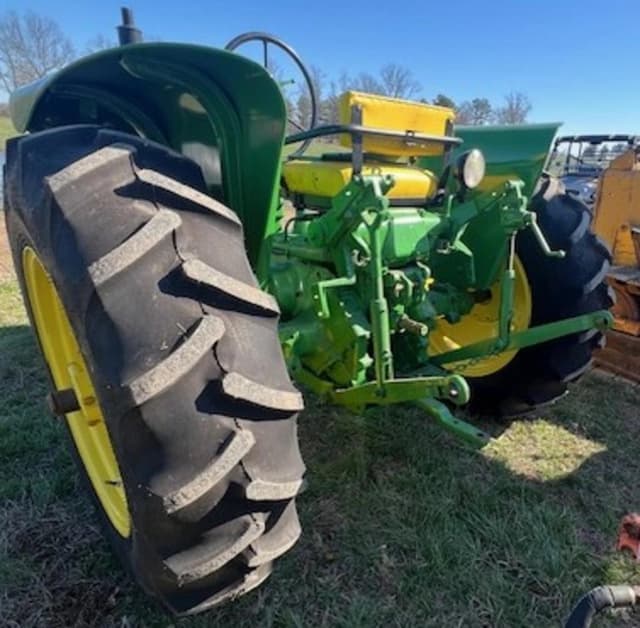 Image of John Deere 420 equipment image 3