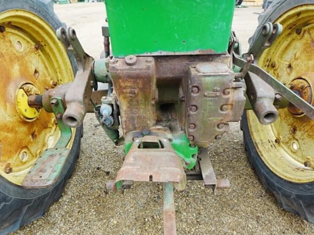 Image of John Deere 520 equipment image 4
