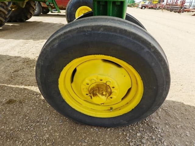 Image of John Deere 720 equipment image 4