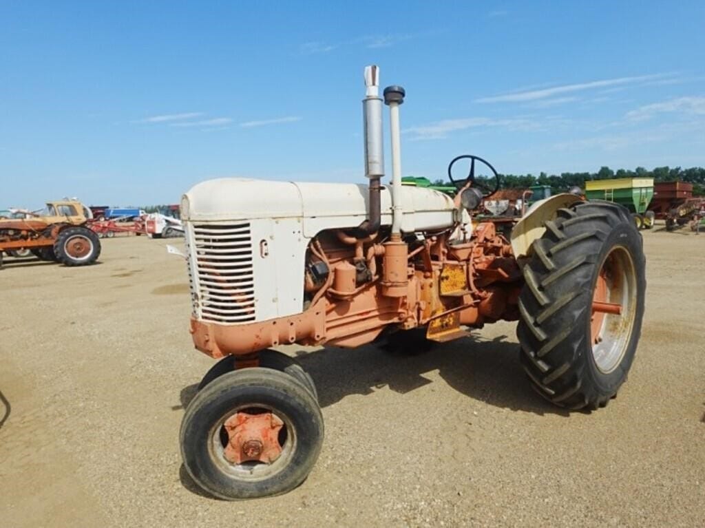 1957 J.I. Case 400 Equipment Image0