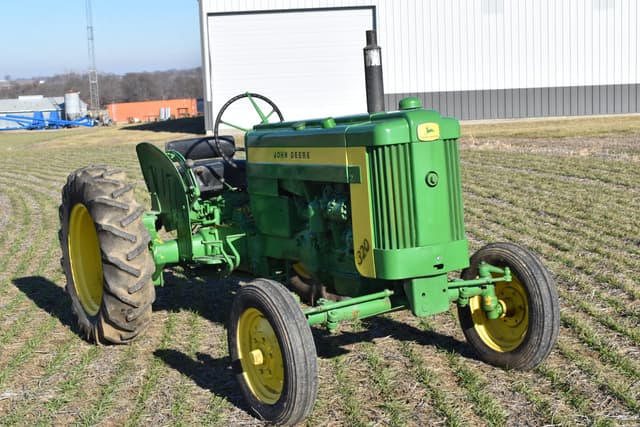Image of John Deere 320 equipment image 4