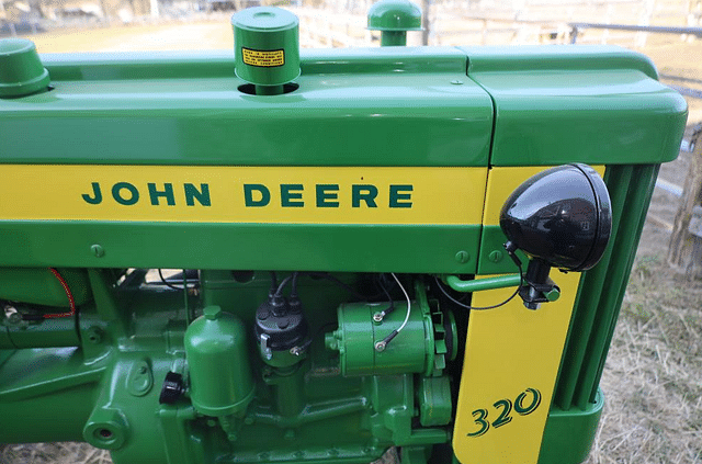 Image of John Deere 320S equipment image 4