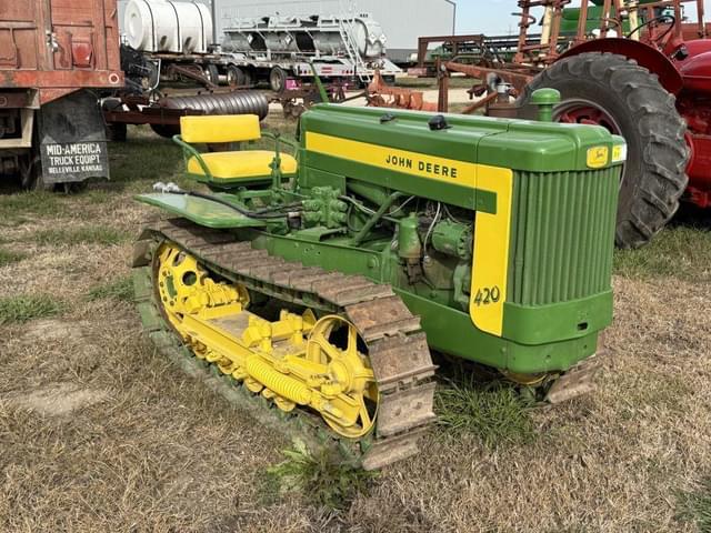 Image of John Deere 420 equipment image 1