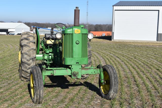 Image of John Deere 420W equipment image 3