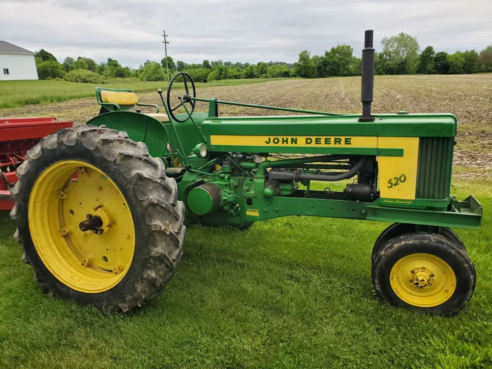 Main image John Deere 520