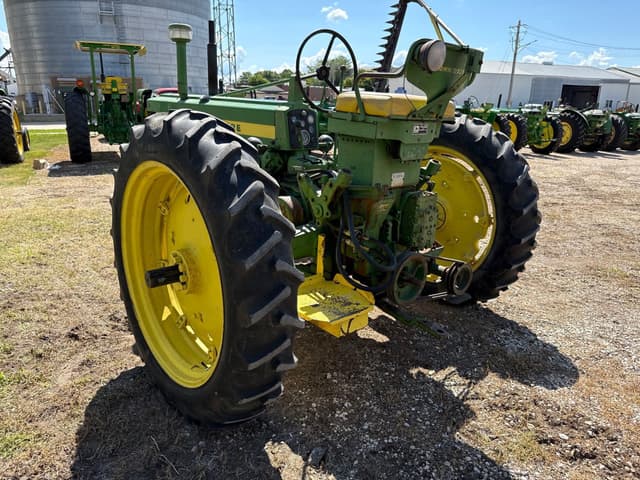 Image of John Deere 520 equipment image 2