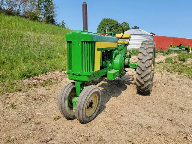 Image of John Deere 620 equipment image 4