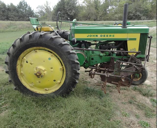 Image of John Deere 620 equipment image 1