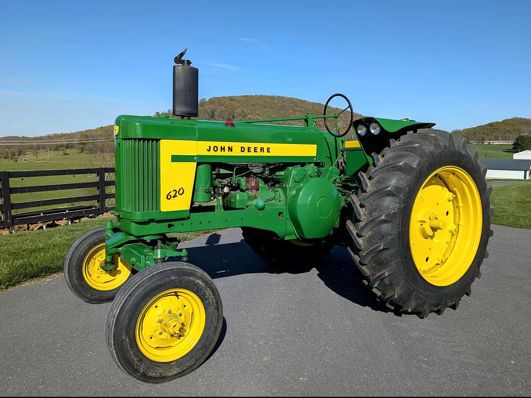 Image of John Deere 620 Primary image