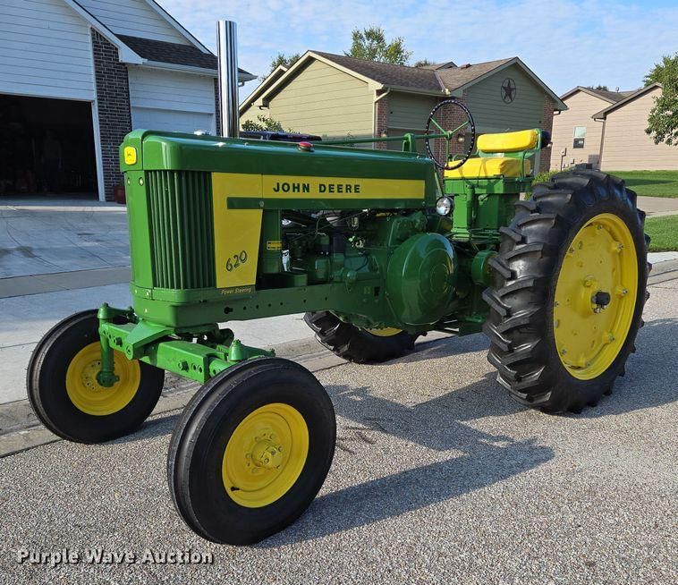 1957 John Deere 620 Equipment Image0